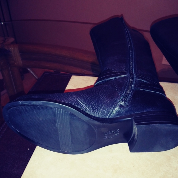 Naturalizer Boots, Size 4, Black - Picture 6 of 8